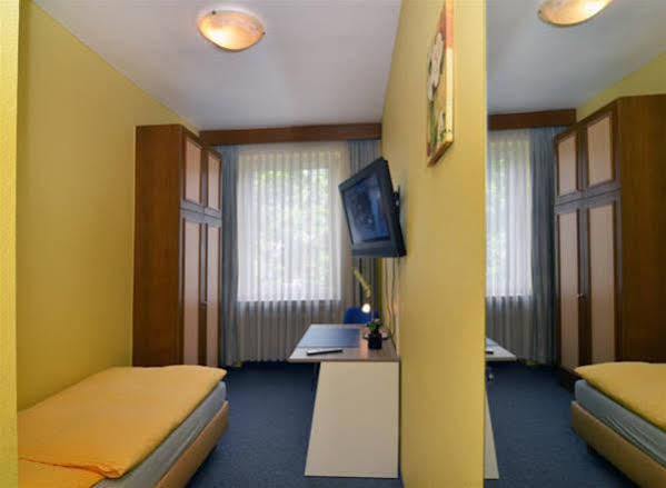 Hotel Stadtnah Aachen Exterior photo
